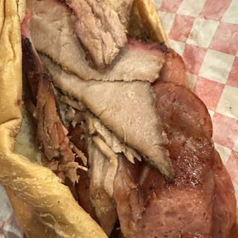 Ottos - Brisket & sausage poboy...meat dry as the Sahara - Barbeque Near Me - Houston, Texas Ottos - Brisket & sausage poboy...meat dry as the Sahara - Barbeque Near Me - Houston, Texas