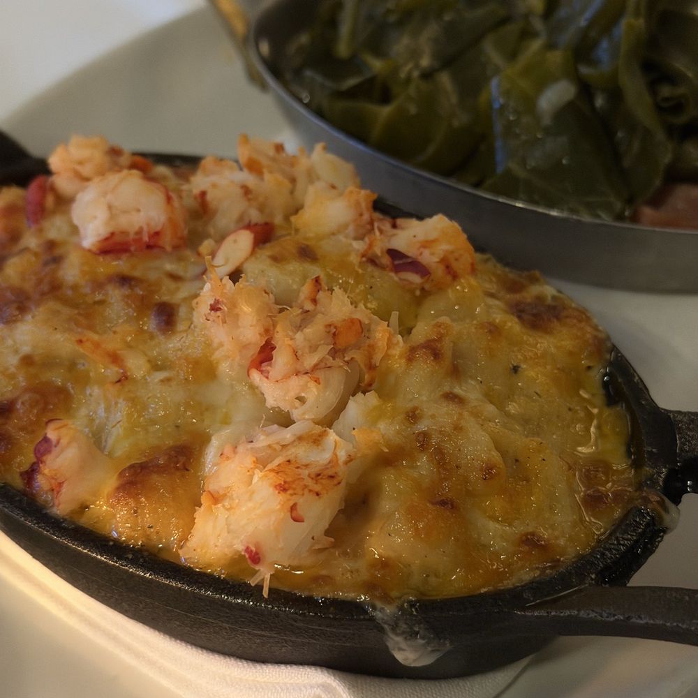 Southern Chicago - Mac and cheese with lobster - Southern Near Me - Chicago, Illinois Southern Chicago - Mac and cheese with lobster - Southern Near Me - Chicago, Illinois