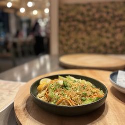 Magna Kainan - Pancit Miki-Bihon.