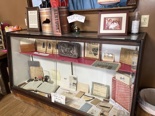 Muth's Candies by null