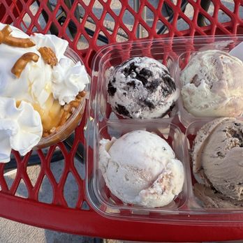 Nathan's Dairy Bar - Salty sweet sundae; flight with cookies and creme, cow trax, java, peanut butter - Ice Cream & Frozen Yogurt Near Me - Manassas, Virginia