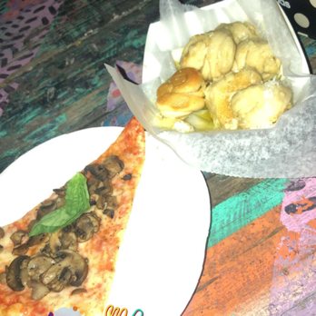 Pizza Tropical - mushroom pizza and garlic knots - Pizza Near Me - Miami, Florida Pizza Tropical - mushroom pizza and garlic knots - Pizza Near Me - Miami, Florida