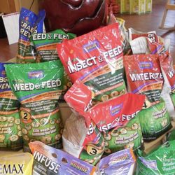 Peanut's Garden Center
