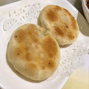 王家沙 - House pan fried 'bing' filled w/ beef - Shanghainese Near Me - Hong Kong, HK