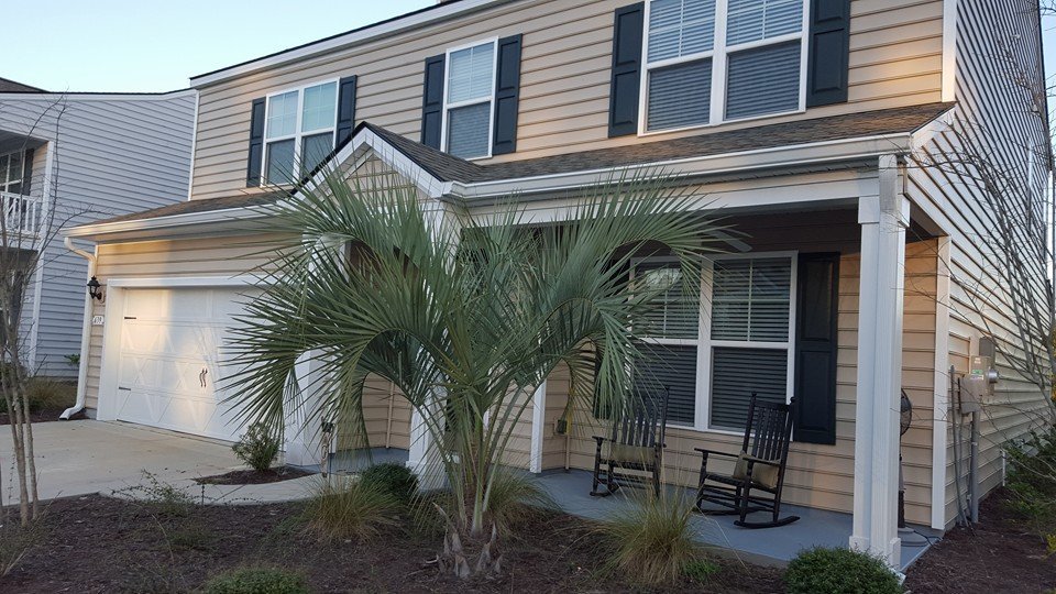 Slide of Extreme Seamless Gutters