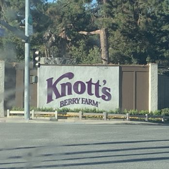 Knott's Scary Farm - There it is - Amusement Parks Near Me - Buena Park, California Knott's Scary Farm - There it is - Amusement Parks Near Me - Buena Park, California
