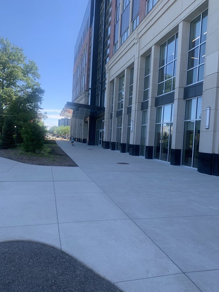 Henry Ford OptimEyes - Royal Oak - grief counselor in Royal Oak, MI