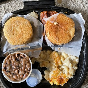 SoulBox - 4 Vegetable Plate Mac n Cheese  Black Eye Peas  Cabbage  Yams - Soul Food Near Me - Atlanta, Georgia