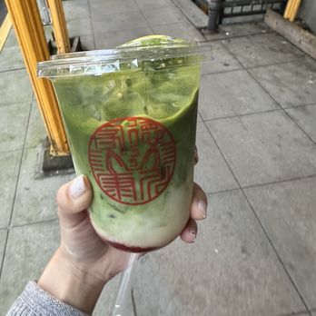 Taz Matcha - Strawberry matcha with oat milk - Cafes Near Me - Seattle, Washington Taz Matcha - Strawberry matcha with oat milk - Cafes Near Me - Seattle, Washington