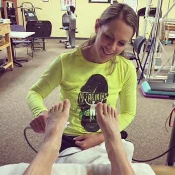 ReAction Physical Therapy - Physical Therapist Jennifer Harmon doing ultrasound for plantar fasciitis. - Physical Therapy Near Me - Claremore, Oklahoma ReAction Physical Therapy - Physical Therapist Jennifer Harmon doing ultrasound for plantar fasciitis. - Physical Therapy Near Me - Claremore, Oklahoma