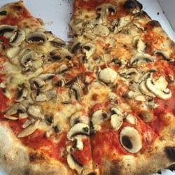 Pizzeria Capri - Pizza Funghi....sehr lecker