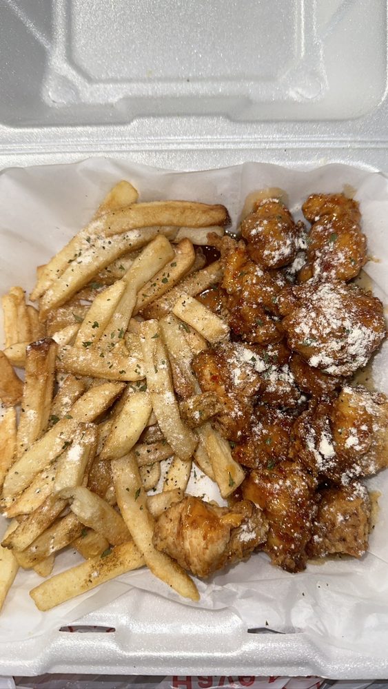 COURTYARD OYSTER BAR & GRILL Updated September 2024 12 Photos & 41