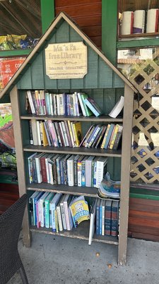 Ma N' Pa Grocery by null