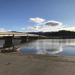 The Trout Shop - Boat launch at Craig bridge
