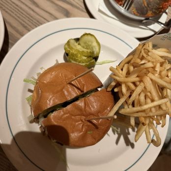 Summer House - Prime Cheeseburger - New American Near Me - Las Vegas, Nevada