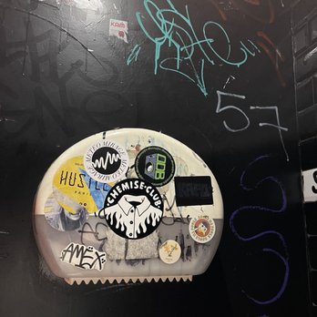 Le Mauri7 - In stall - Bars Near Me - Paris, 75
