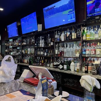Red Fox Restaurant & Bar - Bar - Sandwiches Near Me - Middletown, Connecticut Red Fox Restaurant & Bar - Bar - Sandwiches Near Me - Middletown, Connecticut