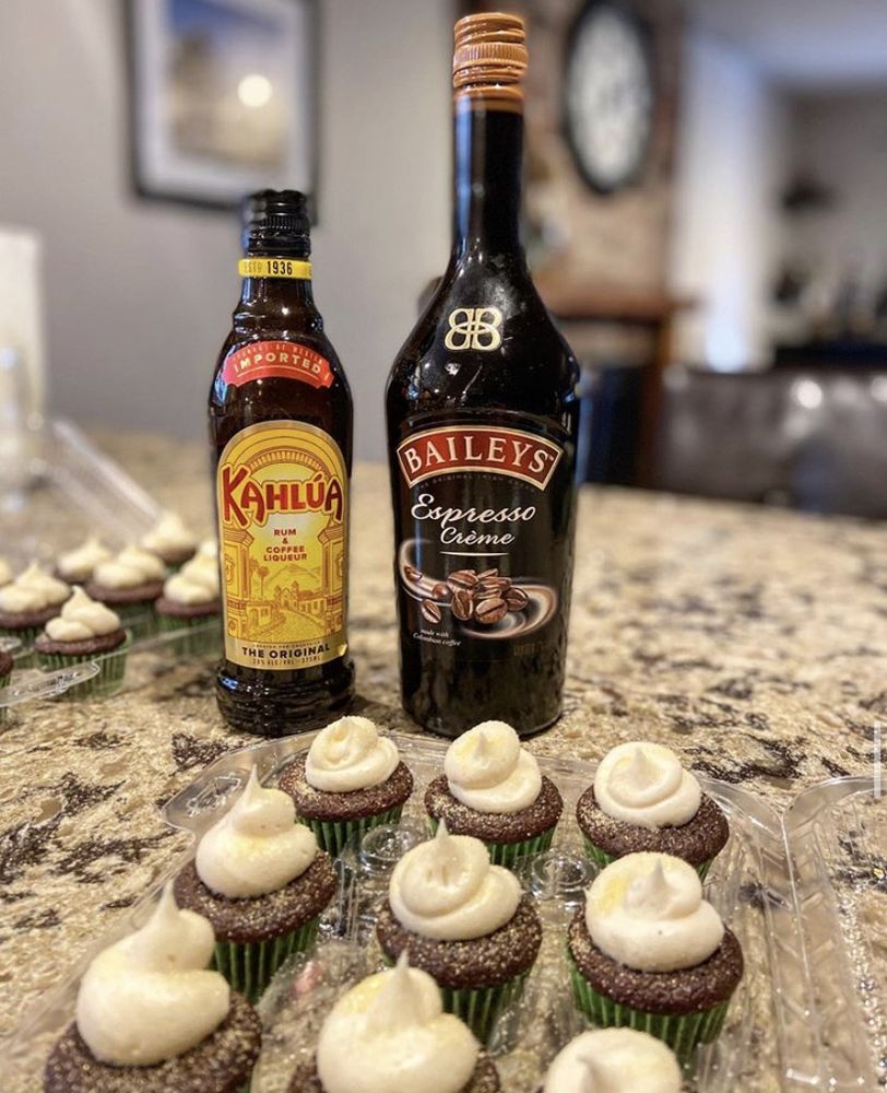 Girls Got Cakes Logo