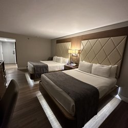 Palazzo Lakeside Hotel, an Ascend Hotel Collection Member