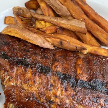 Doc B's Restaurant + Bar - Ribs and Sweet Potato Fries - New American Near Me - Fort Worth, Texas