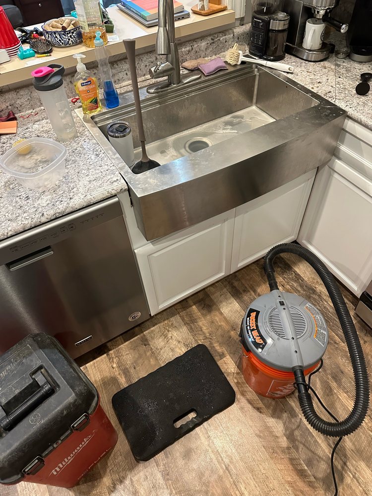 Slide of Bee Quick Plumbing & Sewer