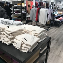 Banana Republic Factory Store