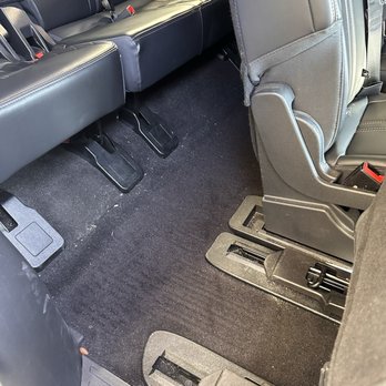 Simi Valley Car Wash - Their vacuuming job. - Car Wash Near Me - Simi Valley, California Simi Valley Car Wash - Their vacuuming job. - Car Wash Near Me - Simi Valley, California