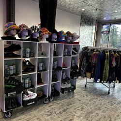 Lady Luck Skate & Smoke Shop - Cool hats