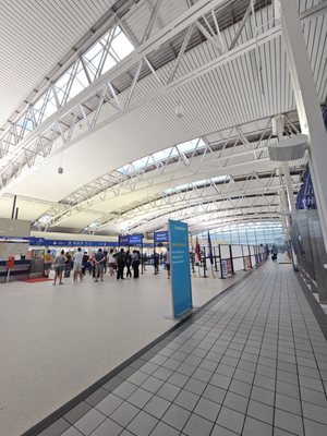 St. Louis Lambert International Airport by null