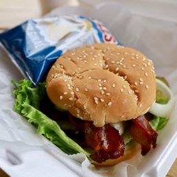 1/2 lb Angus Bacon Cheese Burger & Chips 1/2 lb Angus Bacon Cheese Burger & Chips