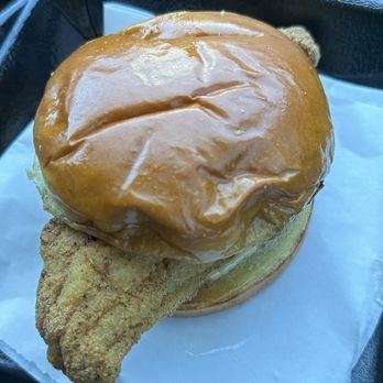 Brunchaholics - Fish Sandwich - Soul Food Near Me - DeSoto, Texas