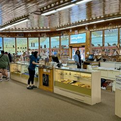 Crazy Horse Memorial - Gift shop
