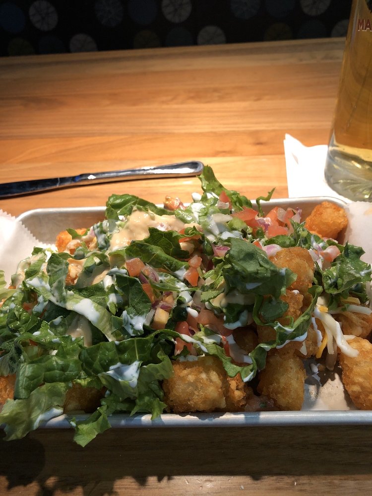 HYVEE MARKET GRILLE 58 Photos & 58 Reviews 16150 Pilot Knob Rd