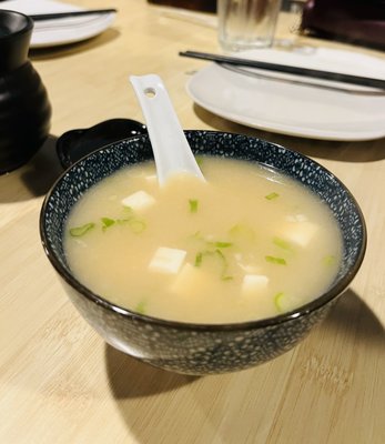 Maru Izakaya by null