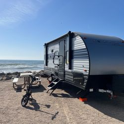 Compos Campers - Faria Beach on the water