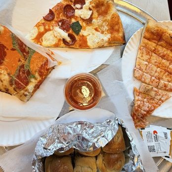 Marinara Pizza - Pizza Near Me - Greenvale, New York Marinara Pizza - Pizza Near Me - Greenvale, New York