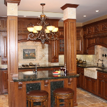 Master Carpentry Services - a large kitchen - Flooring Near Me - Fargo, North Dakota Master Carpentry Services - a large kitchen - Flooring Near Me - Fargo, North Dakota