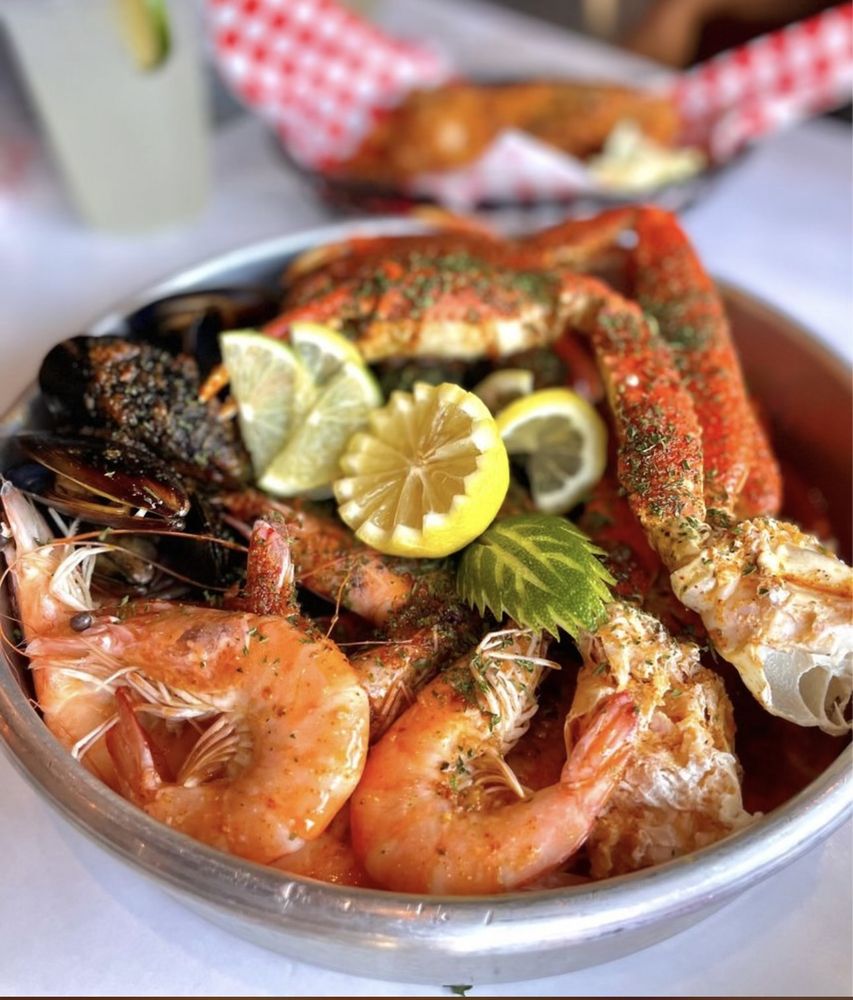 CRAB N SPICE VALENCIA Updated September 2024 324 Photos & 443