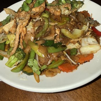 Gra Pow - Pad see aew - Thai Near Me - Riverside, California