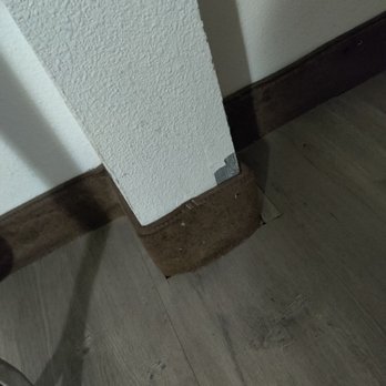 Quality Inn-Central - Paint flaking? - Hotels Near Me - Roseburg, Oregon Quality Inn-Central - Paint flaking? - Hotels Near Me - Roseburg, Oregon