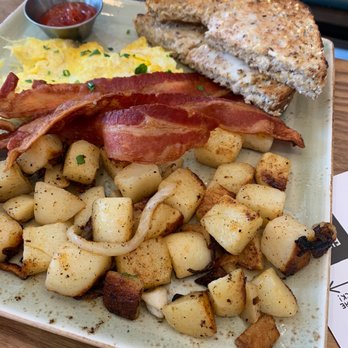First Watch - Breakfast & Brunch Near Me - Oviedo, Florida