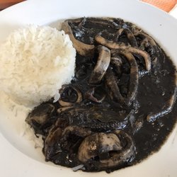 Samoa - Calamares tinto (calamari in ink sauce)