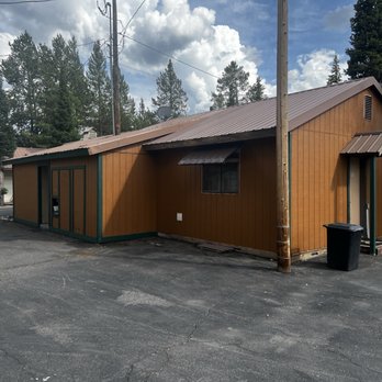 Pioneer Motel - New Paint and ice machine on property . - Hotels Near Me - West Yellowstone, Montana Pioneer Motel - New Paint and ice machine on property . - Hotels Near Me - West Yellowstone, Montana