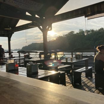 Curtin's Wharf Restaurant - Dockside seating - American Near Me - Burlington, New Jersey