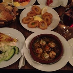 Olé-Olé - Garlicfried shrimps, calamares & a Spanish omelette with tuna sauce