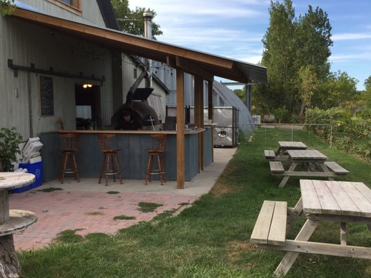 Black Prince Winery & Canadian Vinegar Cellars featuring Barrel House Wood-Fired Pizza + County Disc Golf by null