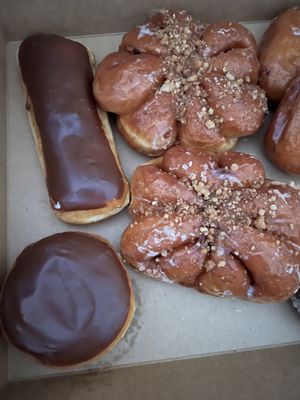 BoSa Donuts by null