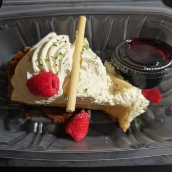 Third Street Social - My key lime pie to go - American Near Me - Olathe, Kansas