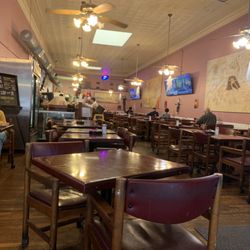 Cafe On the Square - LOTS of seating!