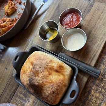 Divina - Bread appetizer - Italian Near Me - Stamford, Connecticut Divina - Bread appetizer - Italian Near Me - Stamford, Connecticut